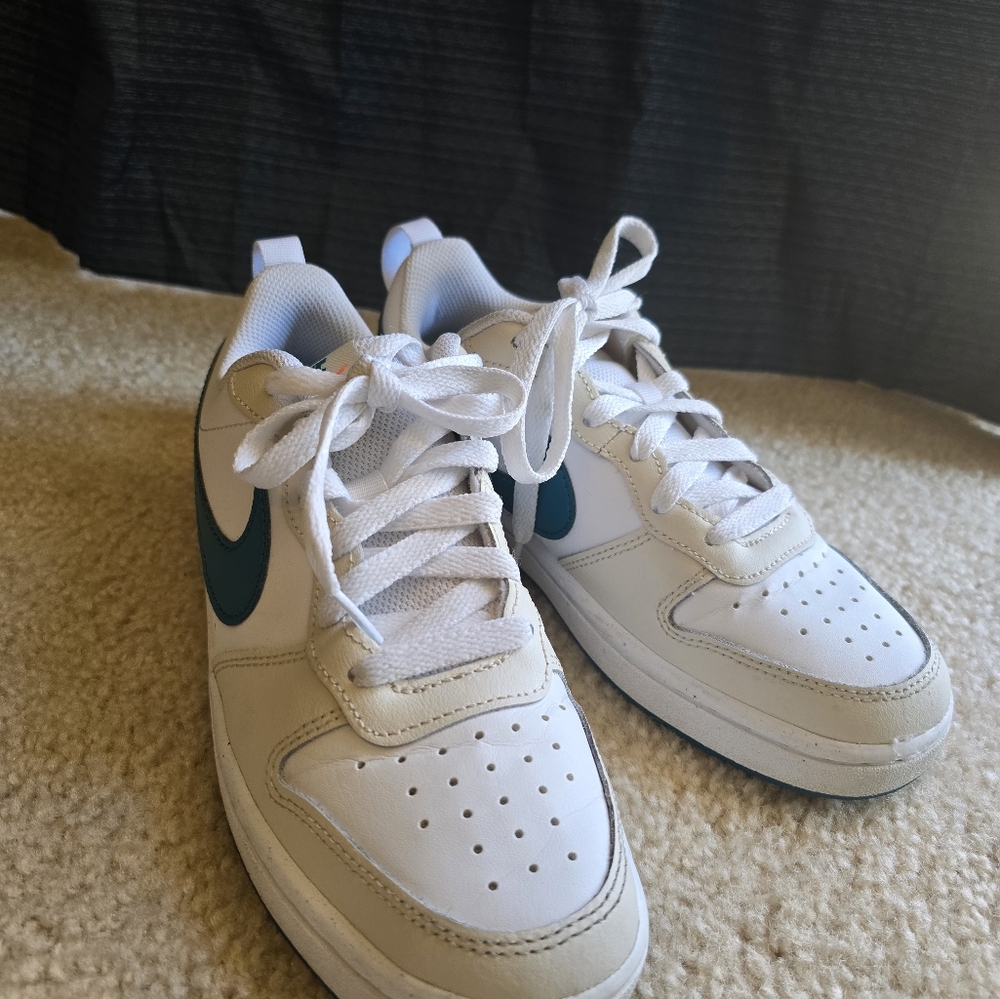 Nike Kids Court Burough